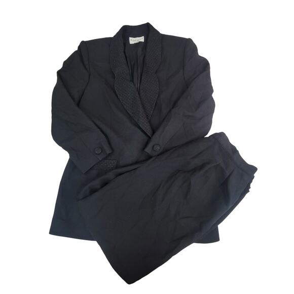 John Meyer of Norwich Black Suit Size 18 Embellished - Picture 1 of 10